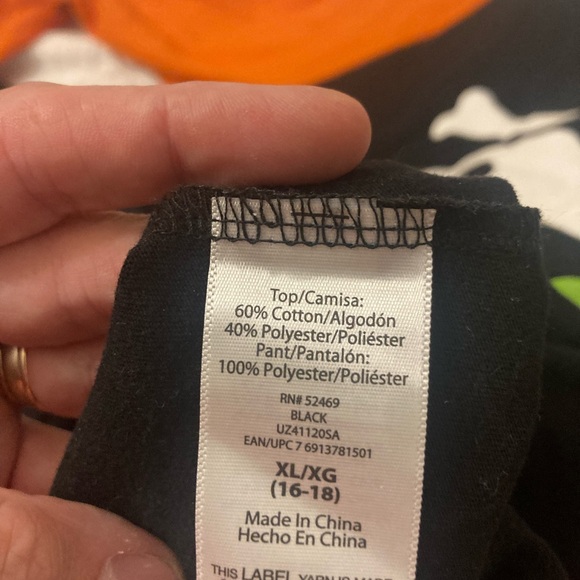 CELEBRATE HALLOWEEN Halloween Shirt (XL 16-18) - Picture 6 of 6